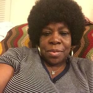 Meet your Posher, Delphine